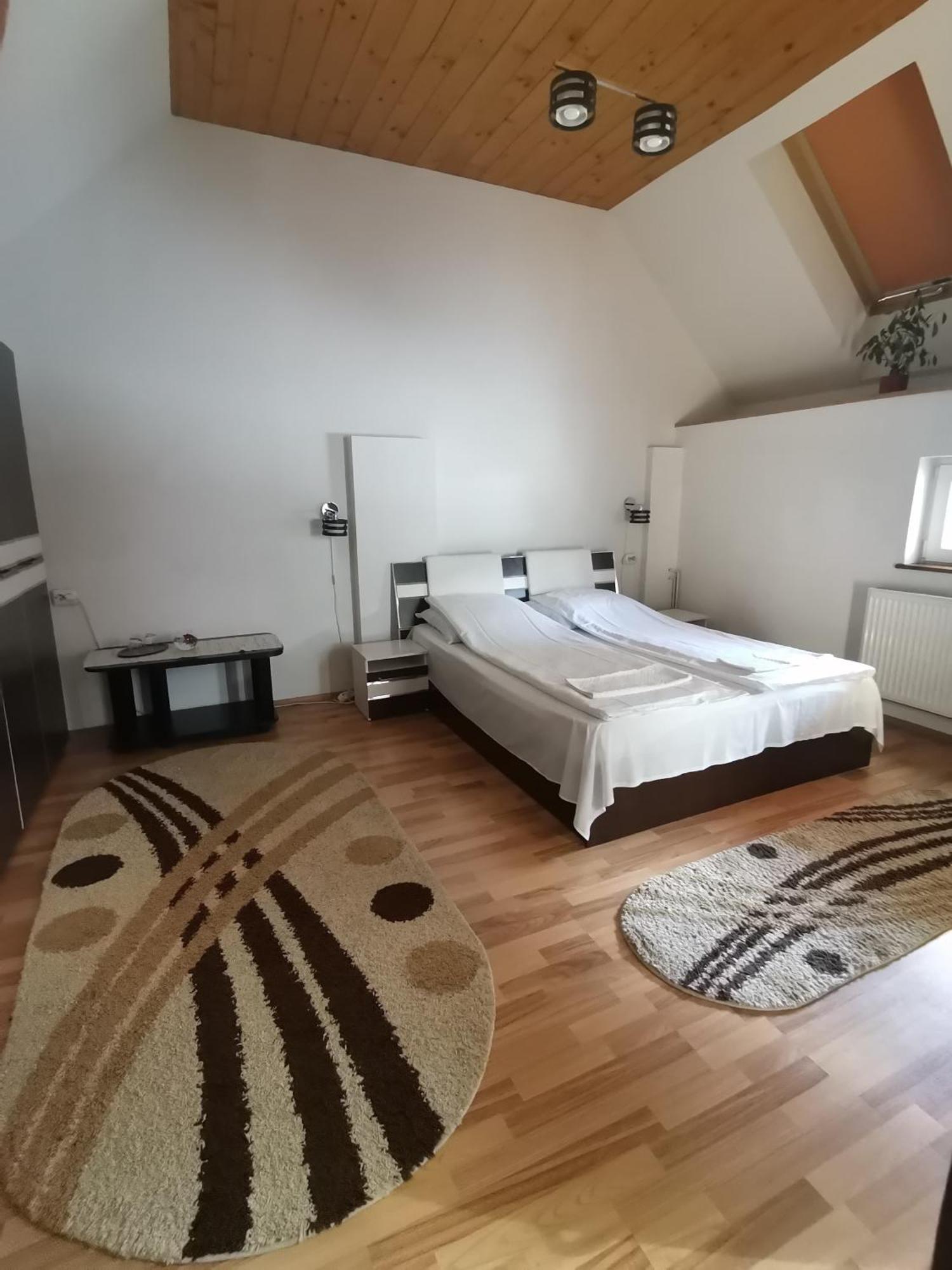 Hotel Casa Sara Săcele Zewnętrze zdjęcie