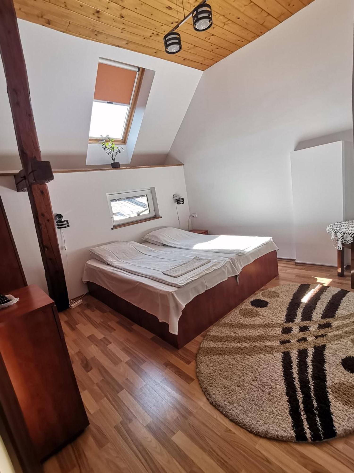 Hotel Casa Sara Săcele Zewnętrze zdjęcie